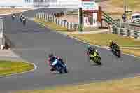 enduro-digital-images;event-digital-images;eventdigitalimages;mallory-park;mallory-park-photographs;mallory-park-trackday;mallory-park-trackday-photographs;no-limits-trackdays;peter-wileman-photography;racing-digital-images;trackday-digital-images;trackday-photos